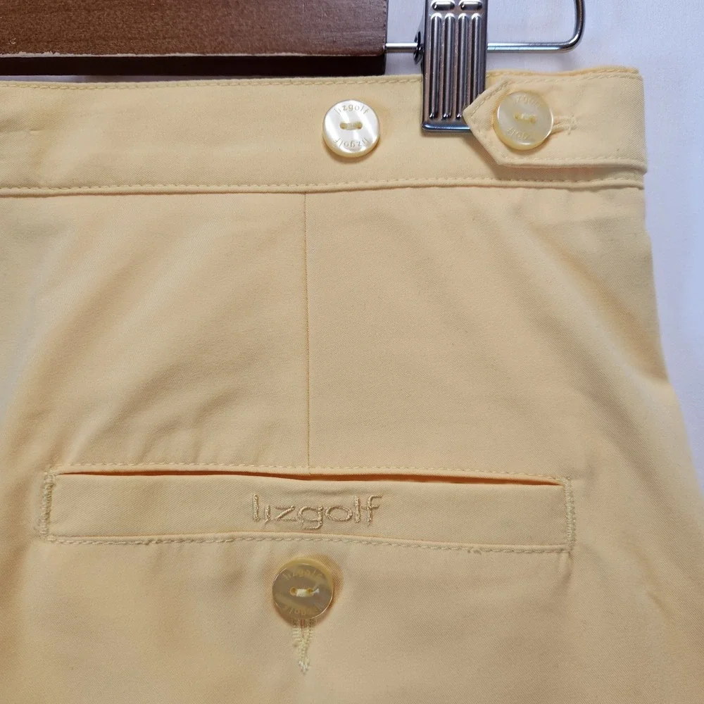 Liz Golf Women`s Size 10 Yellow Pleated Shorts High Waisted Casual Classic Golf - Picture 4 of 6